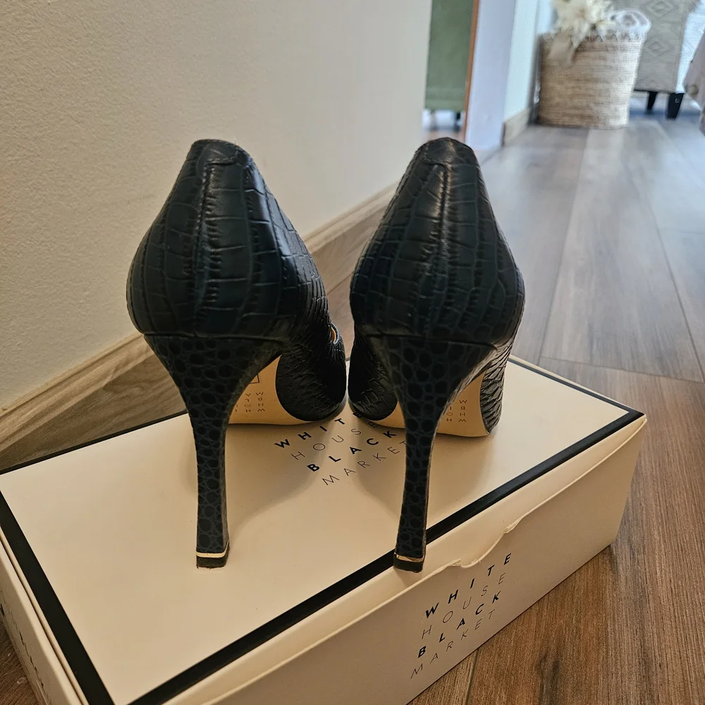 White House Black Market Blue Croc-Embossed Heels - Picture 3 of 11